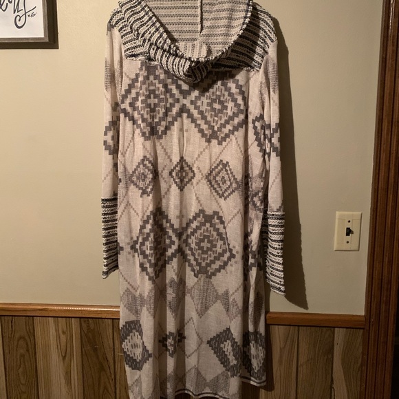 Cardigan - Picture 5 of 6